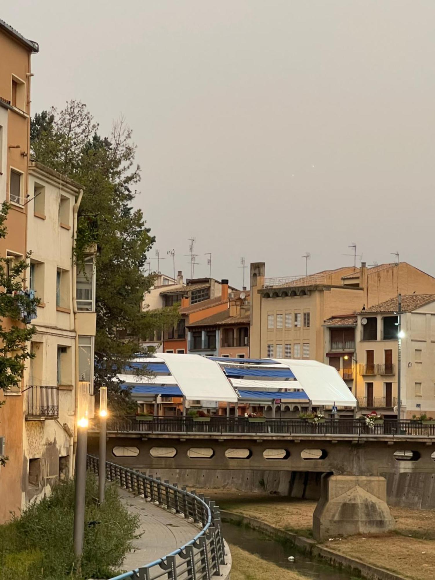 Hostal Pirineos Barbastro Bagian luar foto